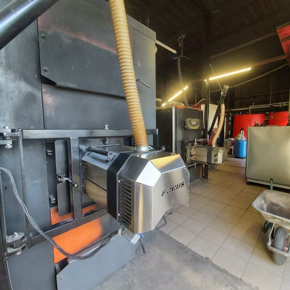 Care este diferența dintre cazanele de uz casnic și cazane cu conducte - Foar - Cazane pe peleți cu combustibil solid, Arzătoare pe peleți, industriale Care este diferența dintre cazanele de uz casnic și cazane cu conducte - Foar - Cazane pe peleți cu combustibil solid, Arzătoare pe peleți, industriale